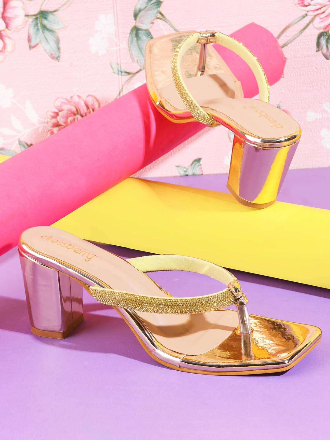 

DressBerry Gold-Toned Embellished Open Toe Block Heels