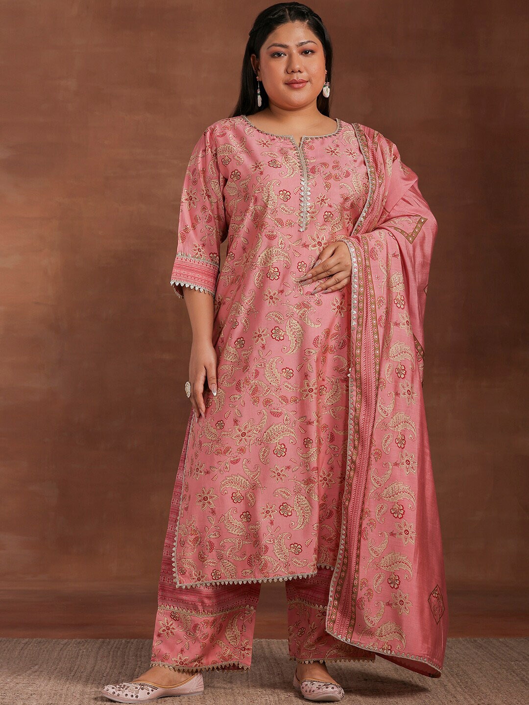 

EXTRA LOVE BY LIBAS Plus Size Floral Printed Sequinned Kurta With Palazzo & Dupatta, Pink