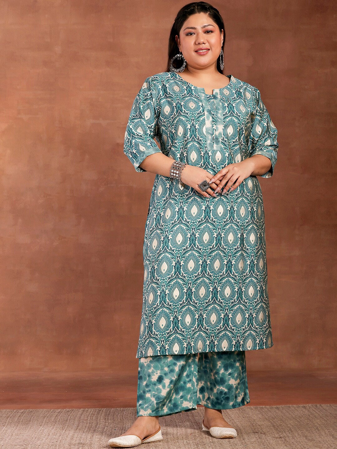 

EXTRA LOVE BY LIBAS Plus Size Floral Printed Straight Kurta With Palazzo, Blue