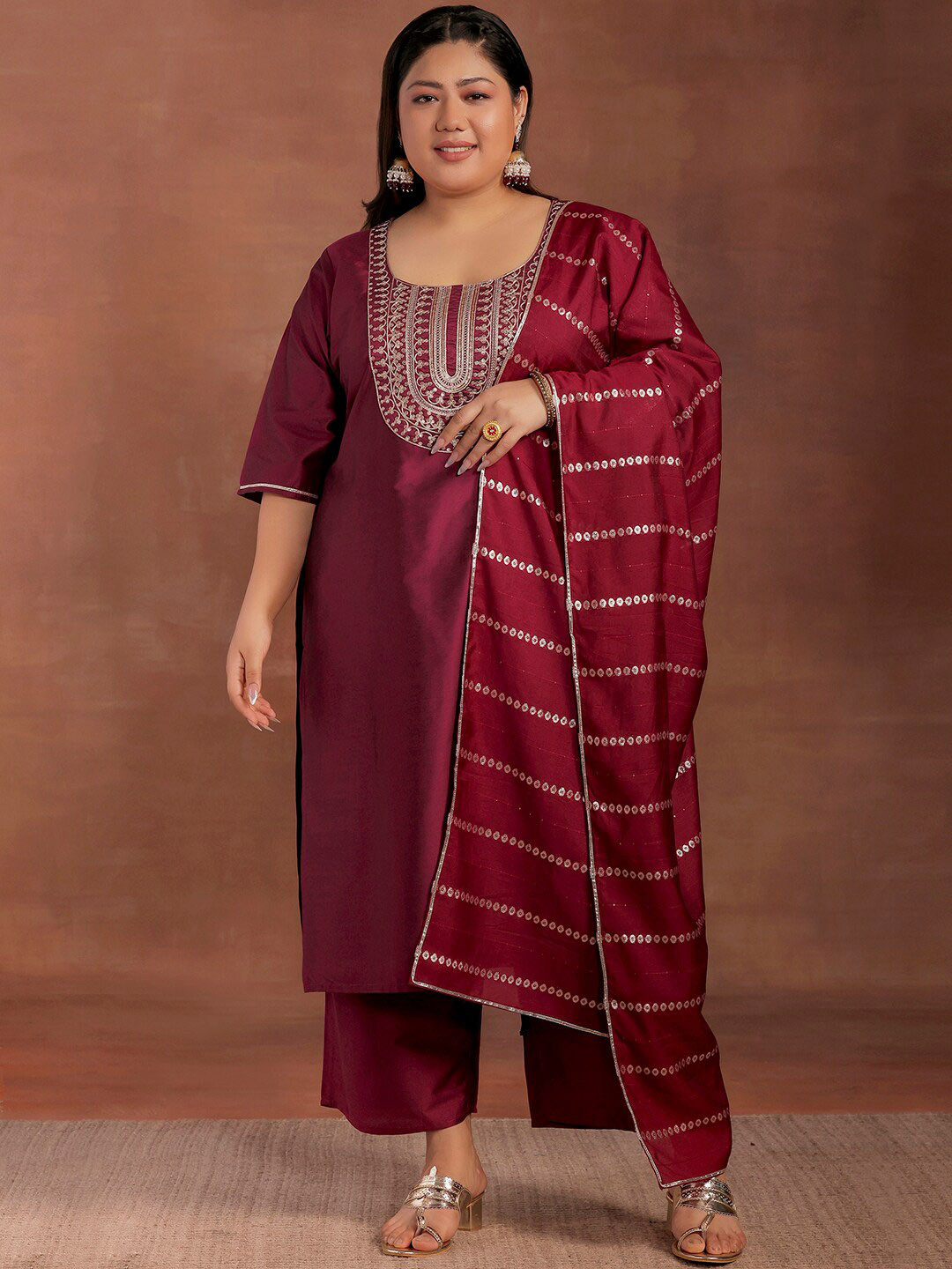 

EXTRA LOVE BY LIBAS Plus Size Floral Yoke Design Regular Kurta With Trousers & Dupatta, Burgundy