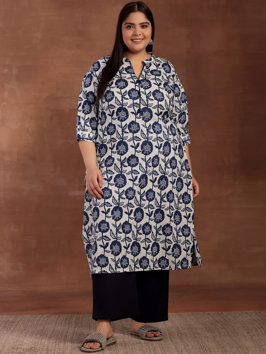 

EXTRA LOVE BY LIBAS Plus Size Floral Print Mandarin Collar Cotton Straight Kurta, Blue
