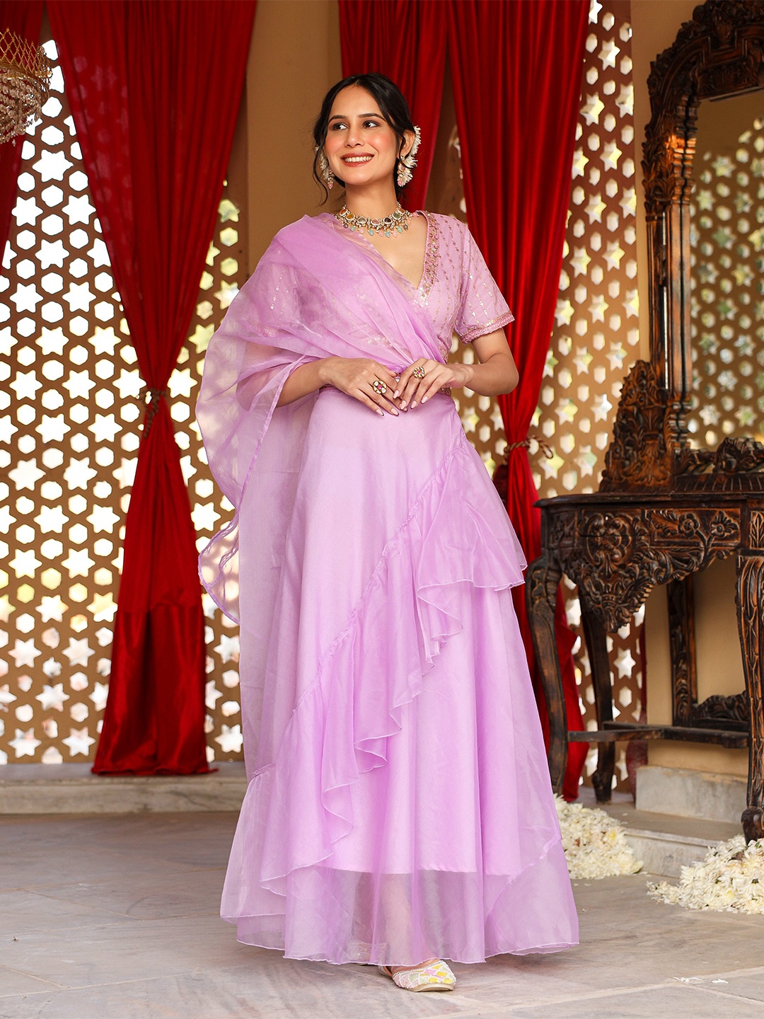 

Thread & Button Organza Ready to Wear Saree, Lavender
