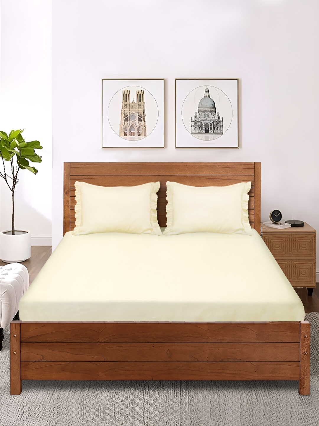 

Saral Home Off White Cotton 210 TC Queen Bedsheet with 2 Pillow Covers