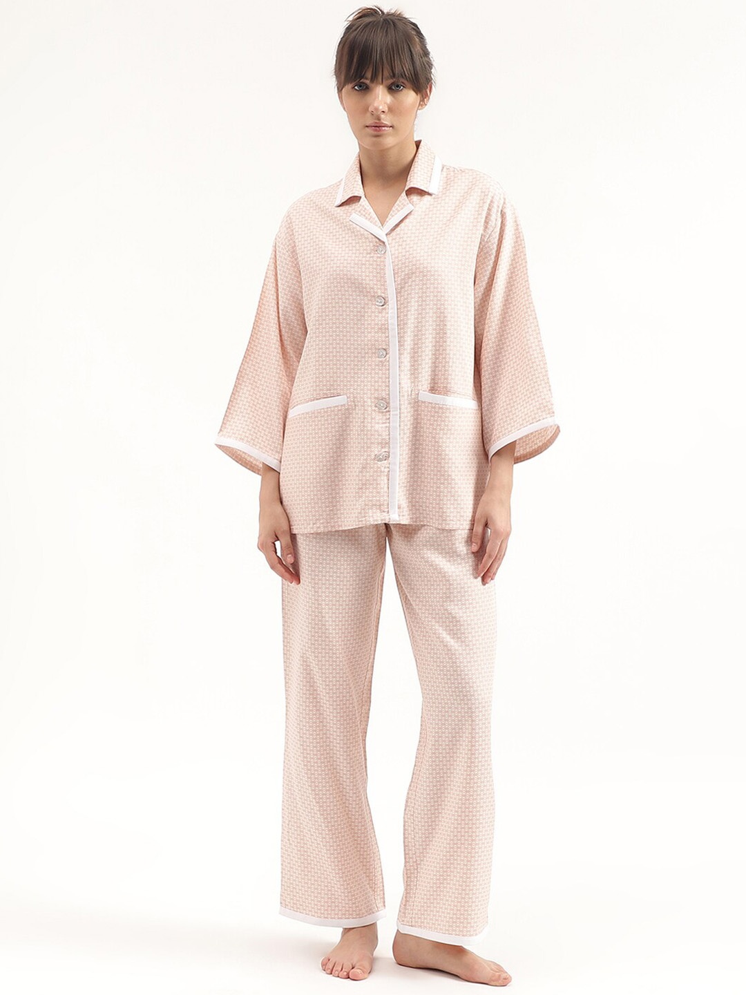 

United Colors of Benetton Geometric Printed Lapel Collar Night suit, Peach