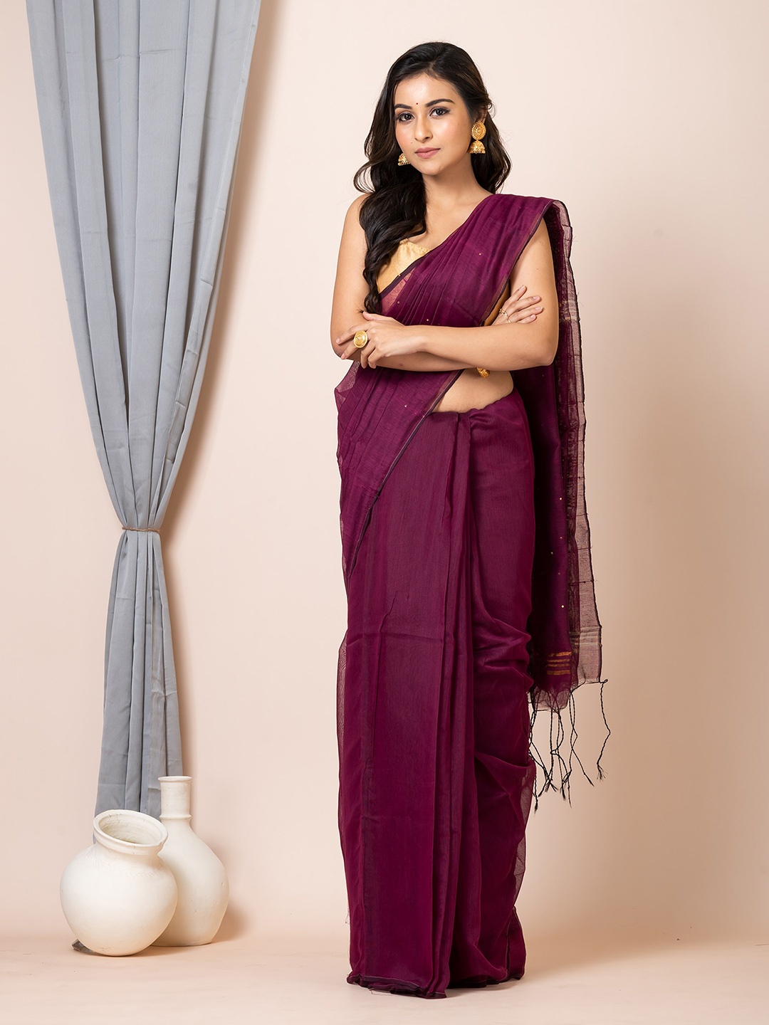 

Laa Calcutta Embellished Saree, Magenta