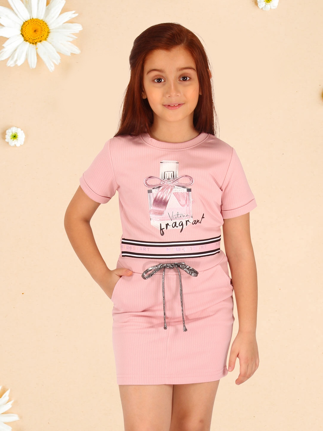 

CUTECUMBER Girls Checked Top With Skirt, Peach