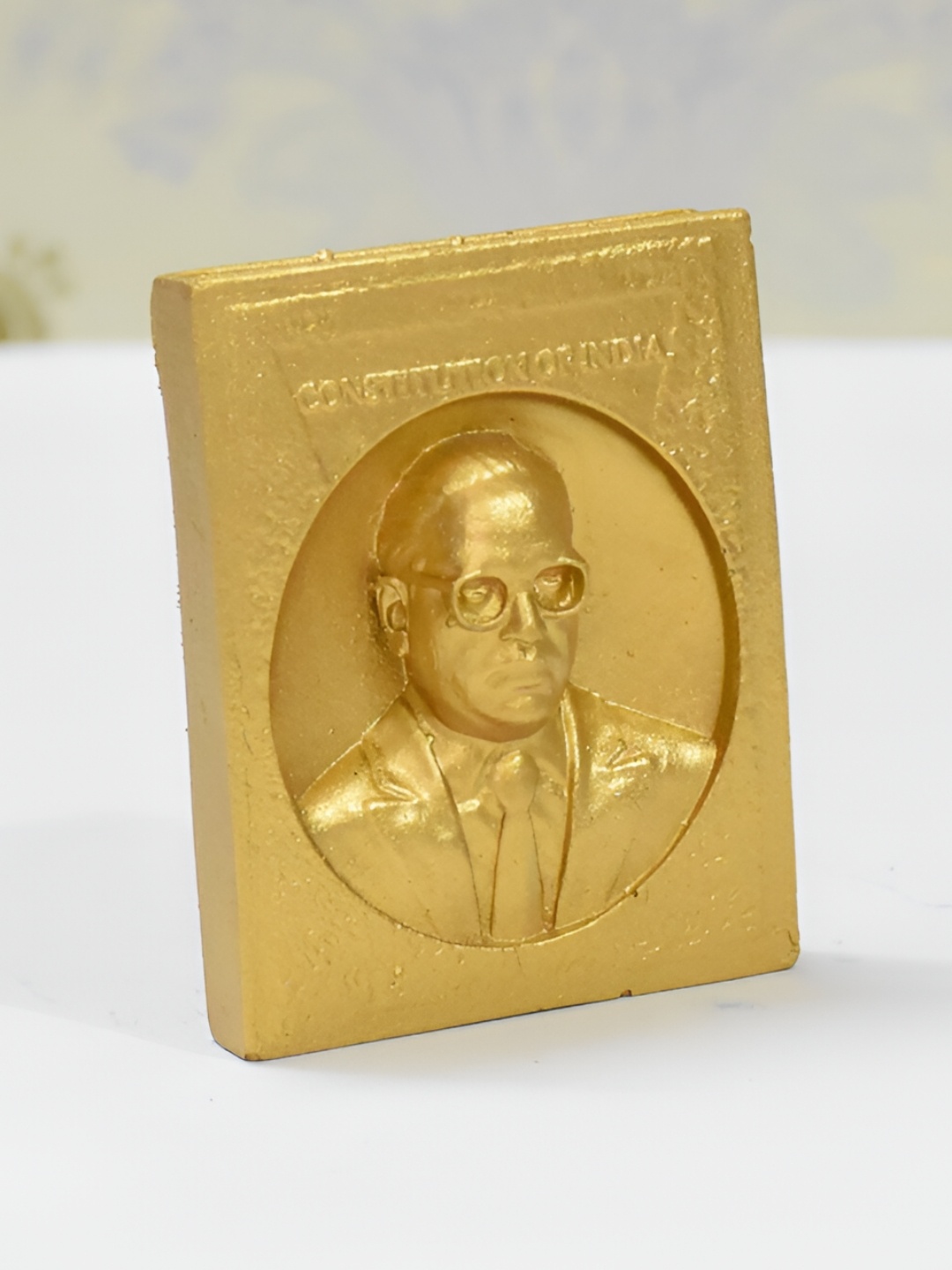 

Vikarafty Gold-Toned Figurine Showpiece