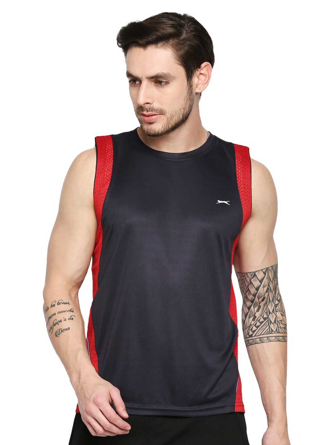 

Black Panther Colourblocked Slim Fit Casual T-shirt, Navy blue