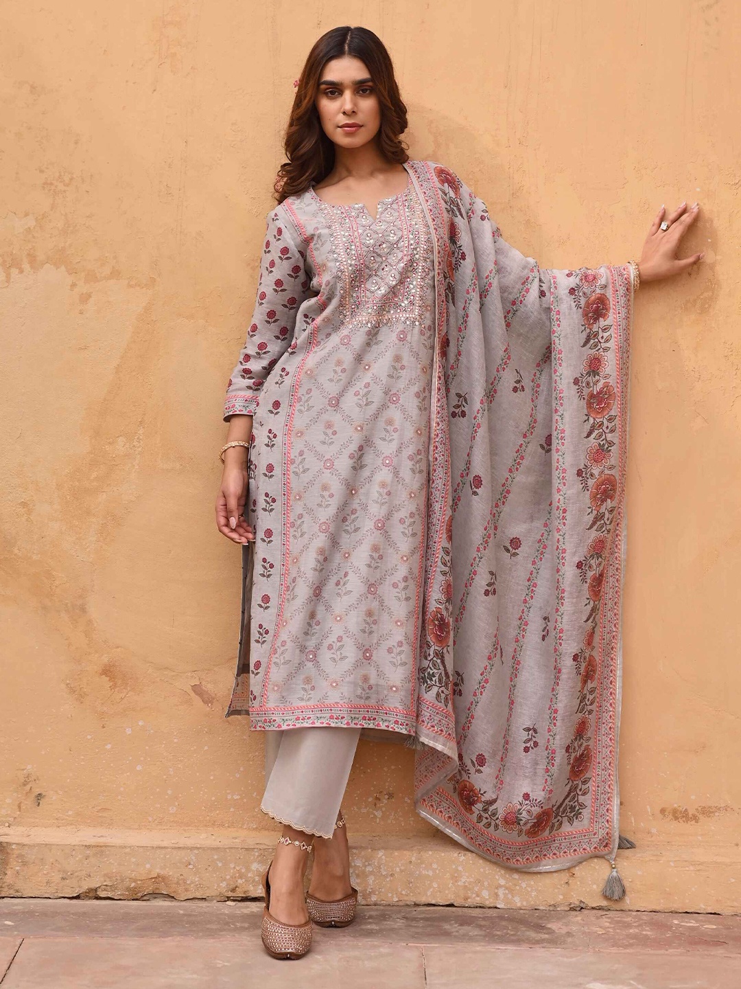 

KARAJ JAIPUR Women Floral Embroidered Regular Mirror Work Linen Kurta Set, Grey