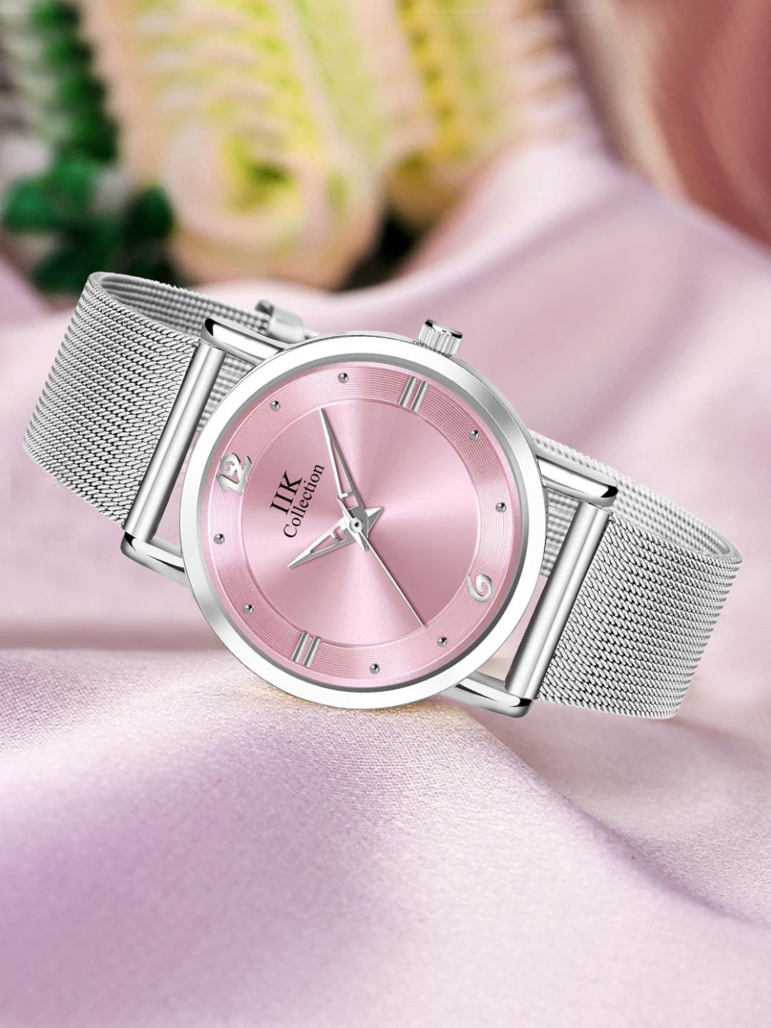 

IIK COLLECTION Women Round Dial Bracelet Style Straps Analogue Watch, Pink