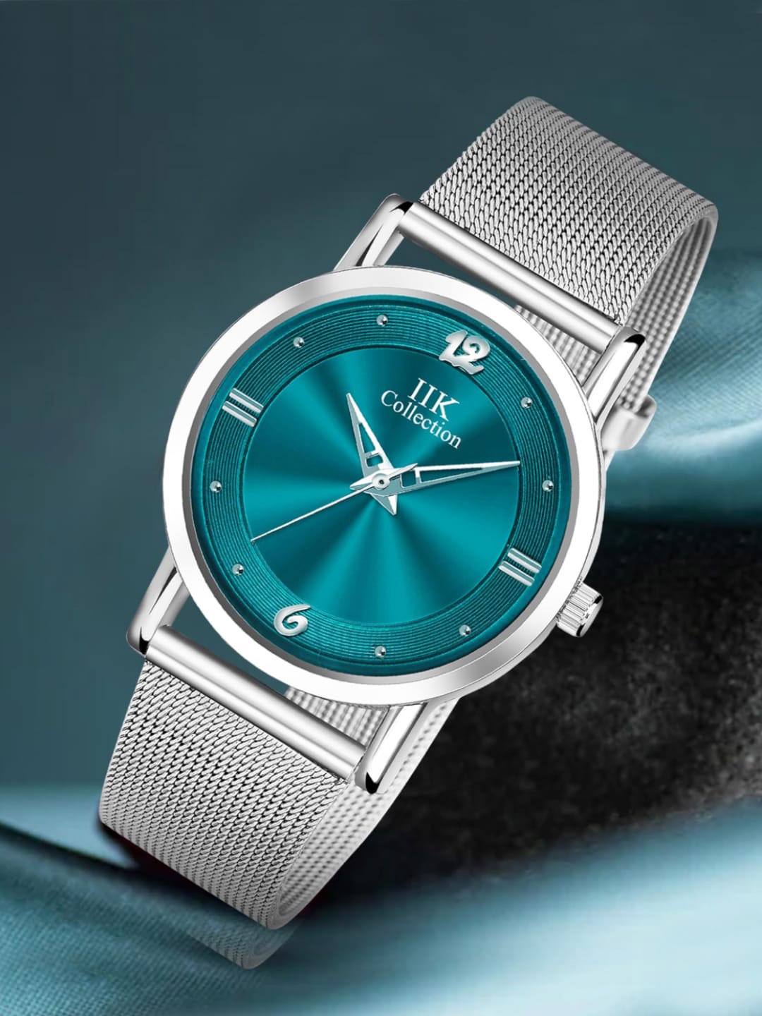 

IIK COLLECTION Women Round Dial Bracelet Style Straps Analogue Watch, Sea green