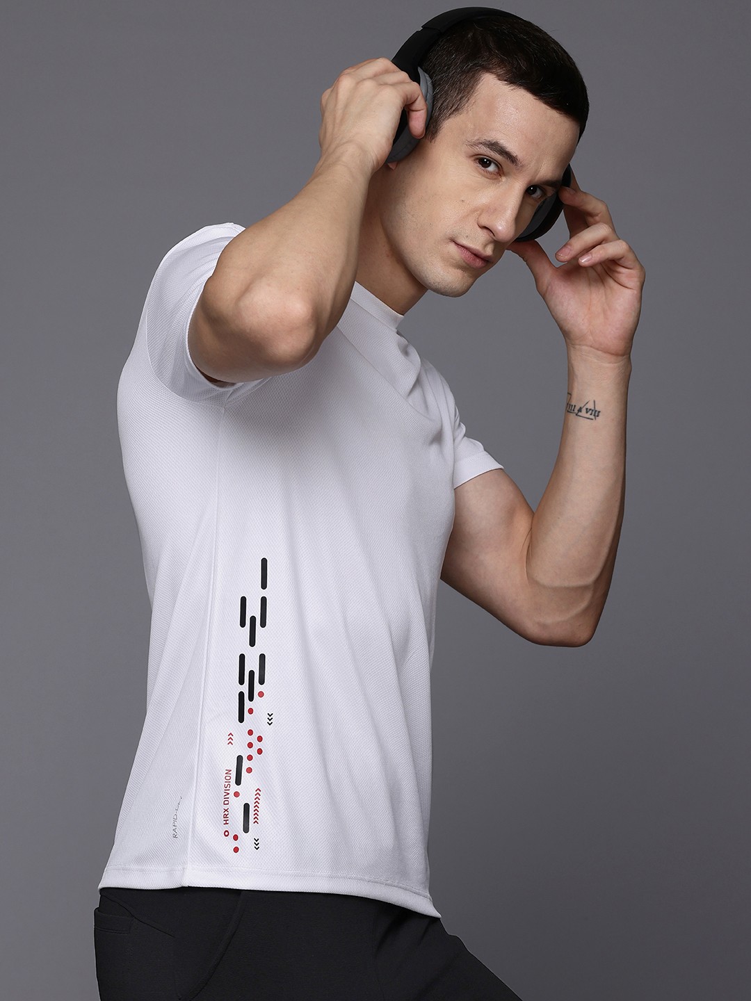

HRX by Hrithik Roshan Men Typography Printed T-shirt, White