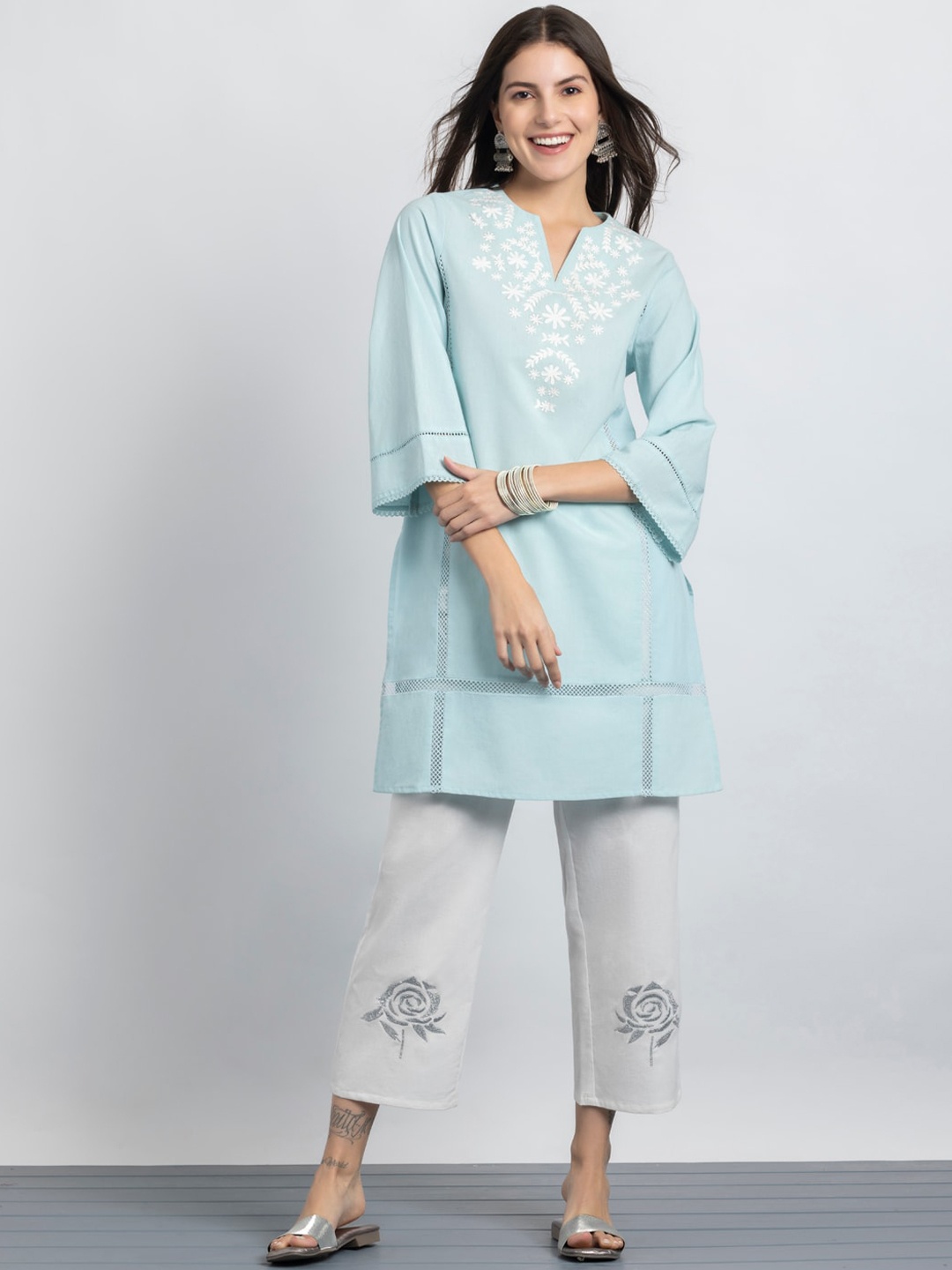 

SHAYE Floral Embroidered Flared Sleeves Thread Work Cotton Straight Kurta, Blue
