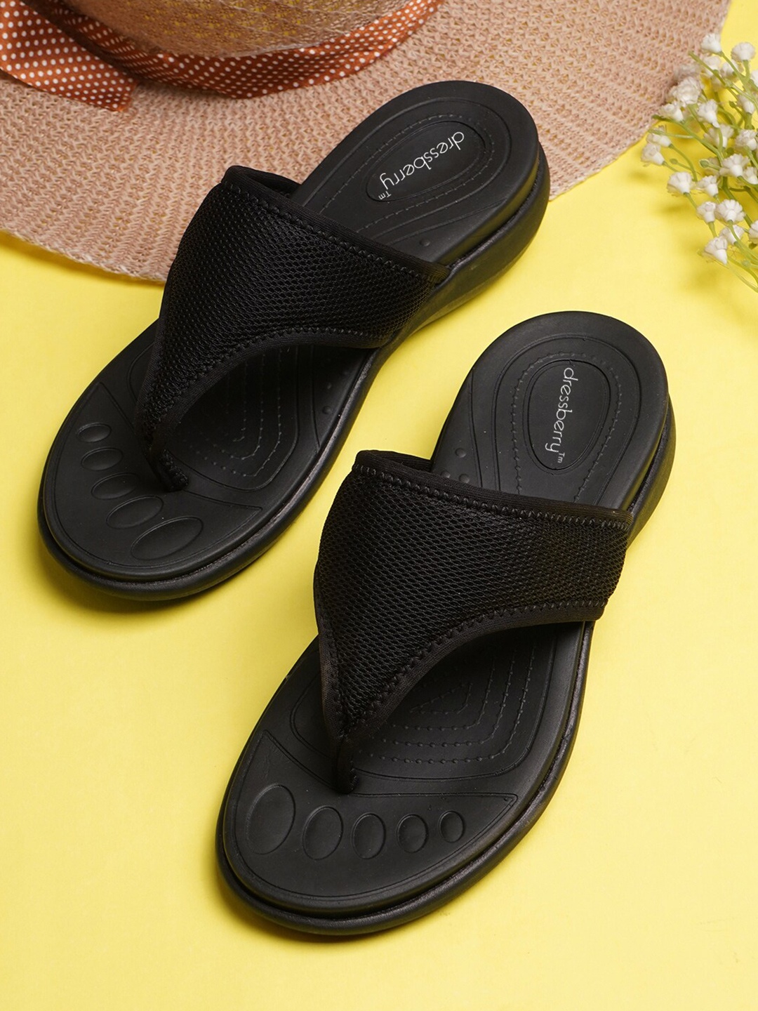 

DressBerry Women Black Thong Flip Flops