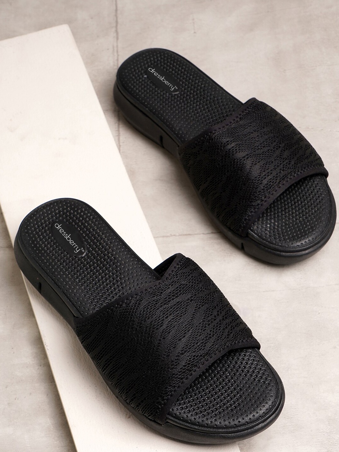 

DressBerry Black Textured Open Toe Flats