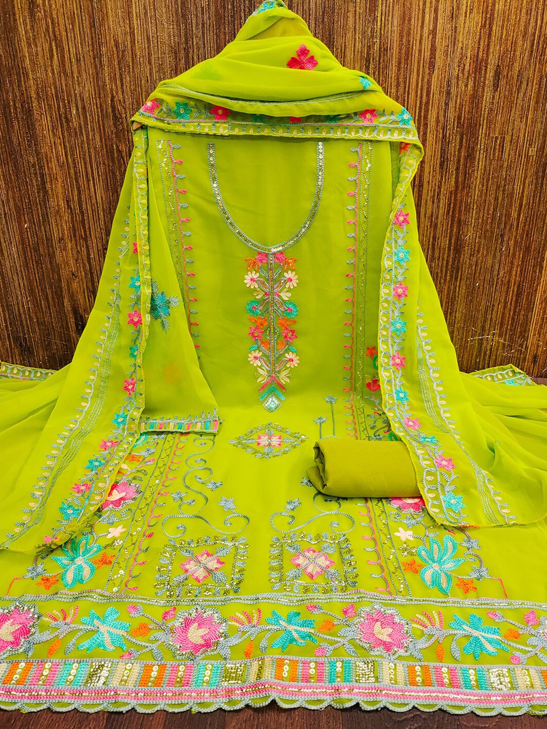 

Lilots Floral Embroidered Unstitched Dress Material, Green