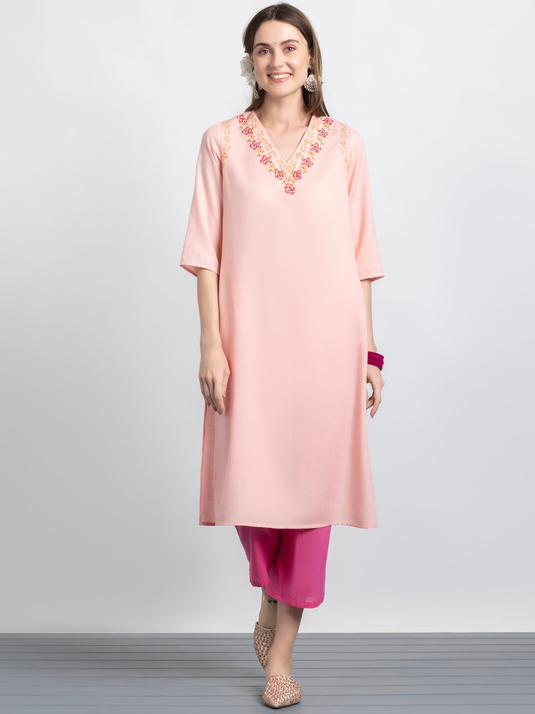 

SHAYE Floral Yoke Design Thread Work Straight Kurta, Peach