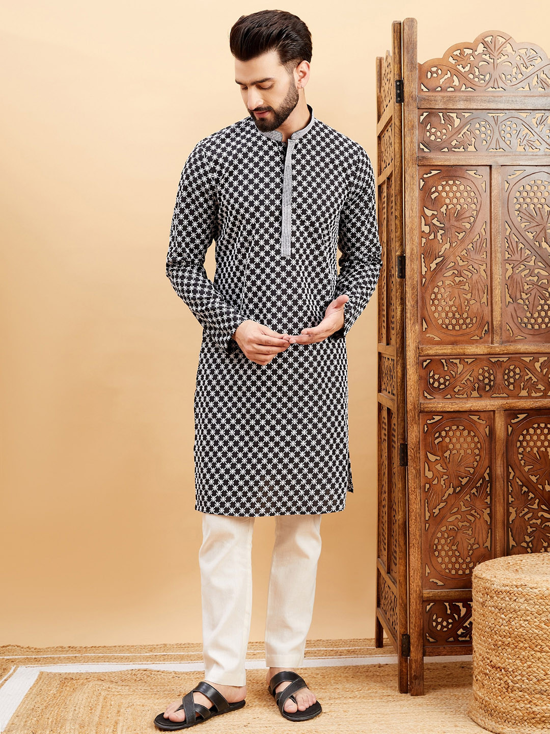 

HERE&NOW Geometric Embroidered Mandarin Collar Straight Kurta, Black