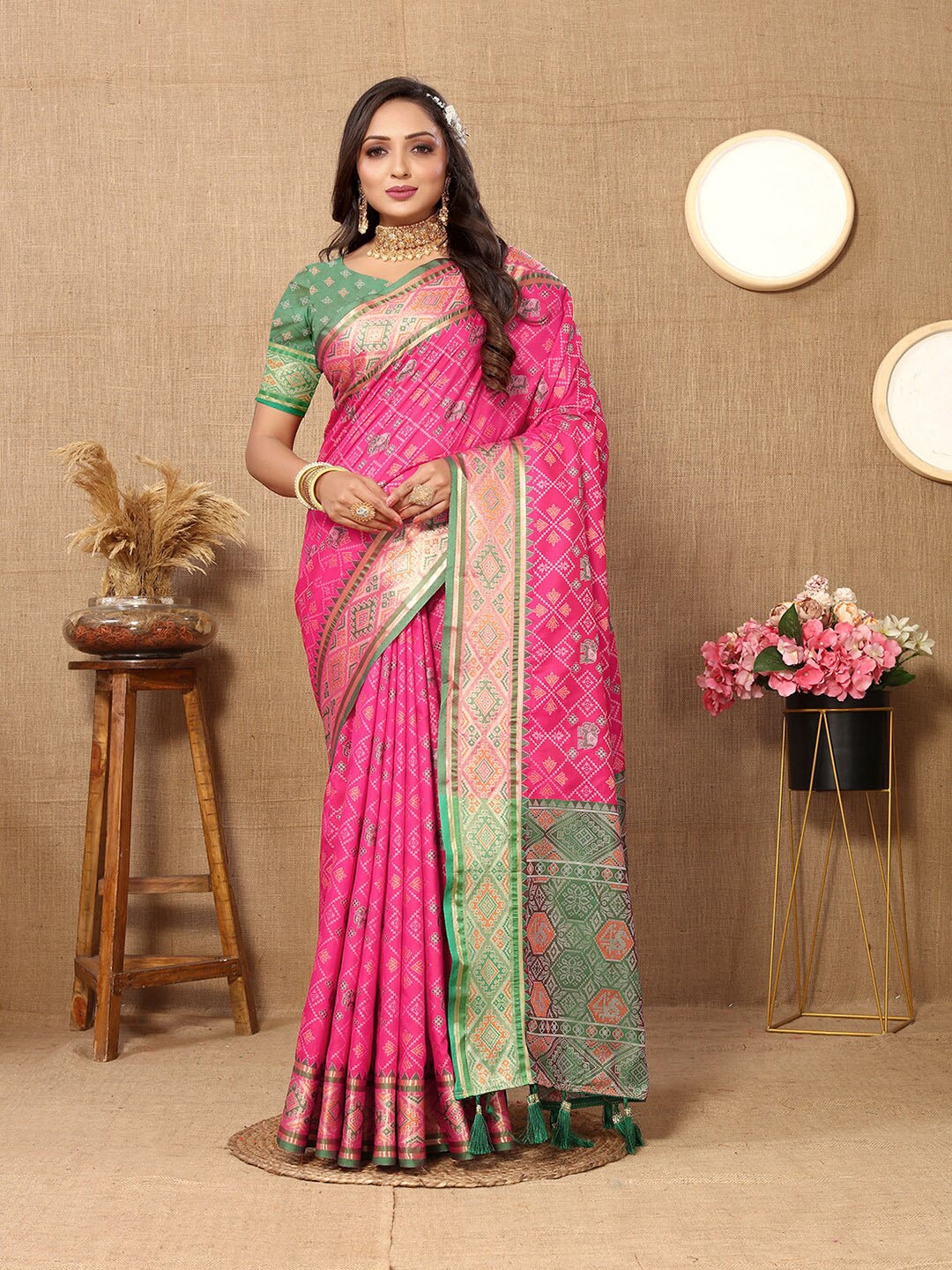 

Lookslady Ethnic Motifs Woven Design Zari Patola Saree, Pink