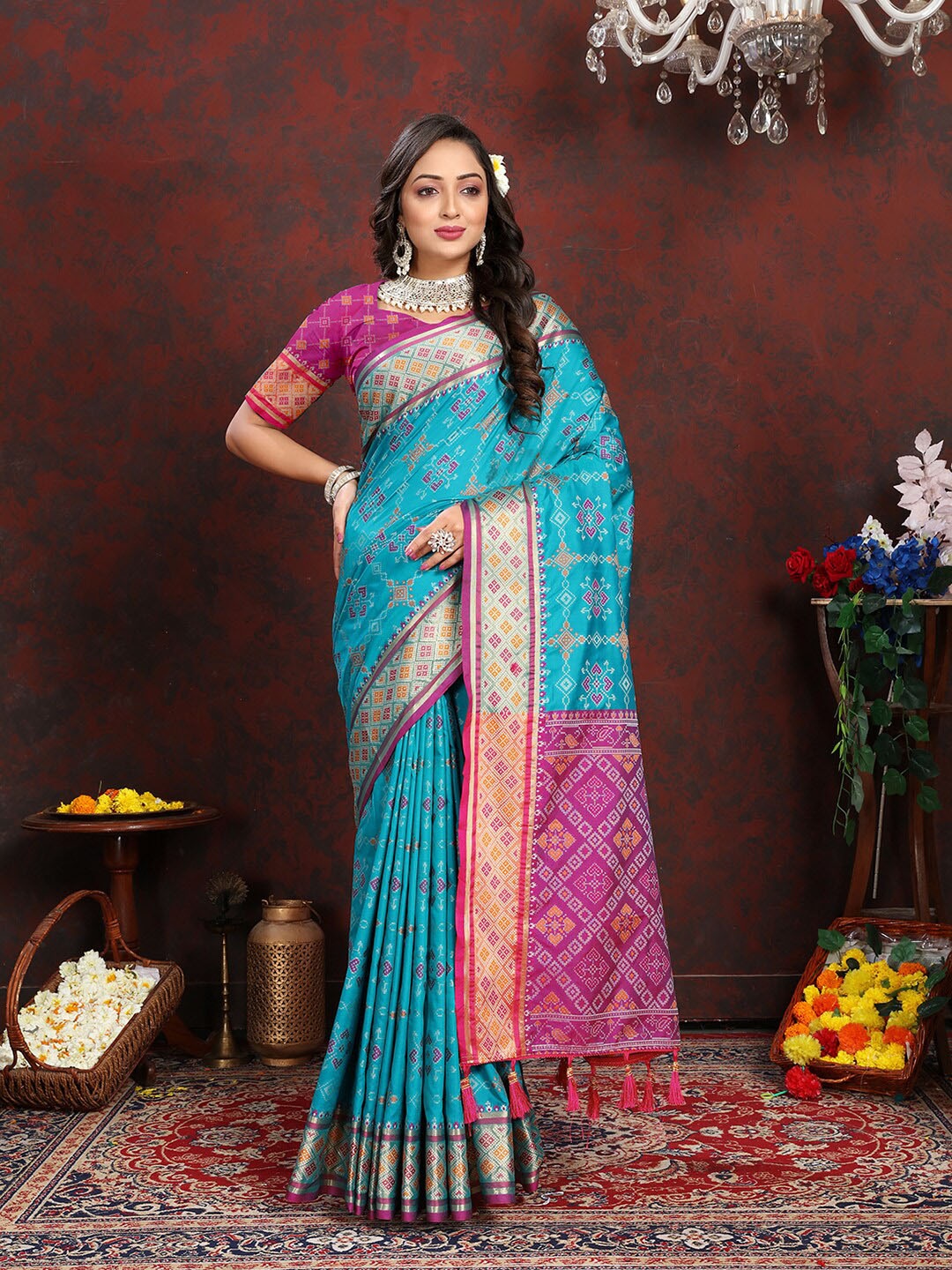 

Lookslady Ethnic Motifs Woven Design Zari Banarasi Saree, Turquoise blue