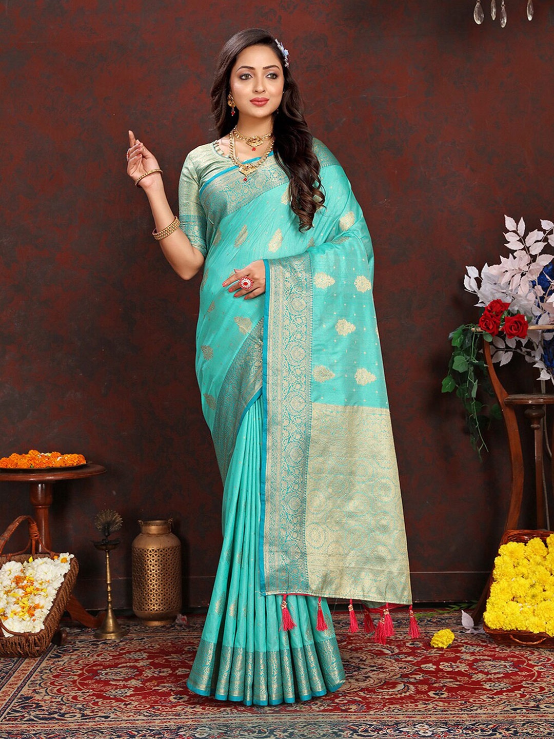 

Lookslady Ethnic Motifs Woven Design Zari Kanjeevaram Saree, Turquoise blue