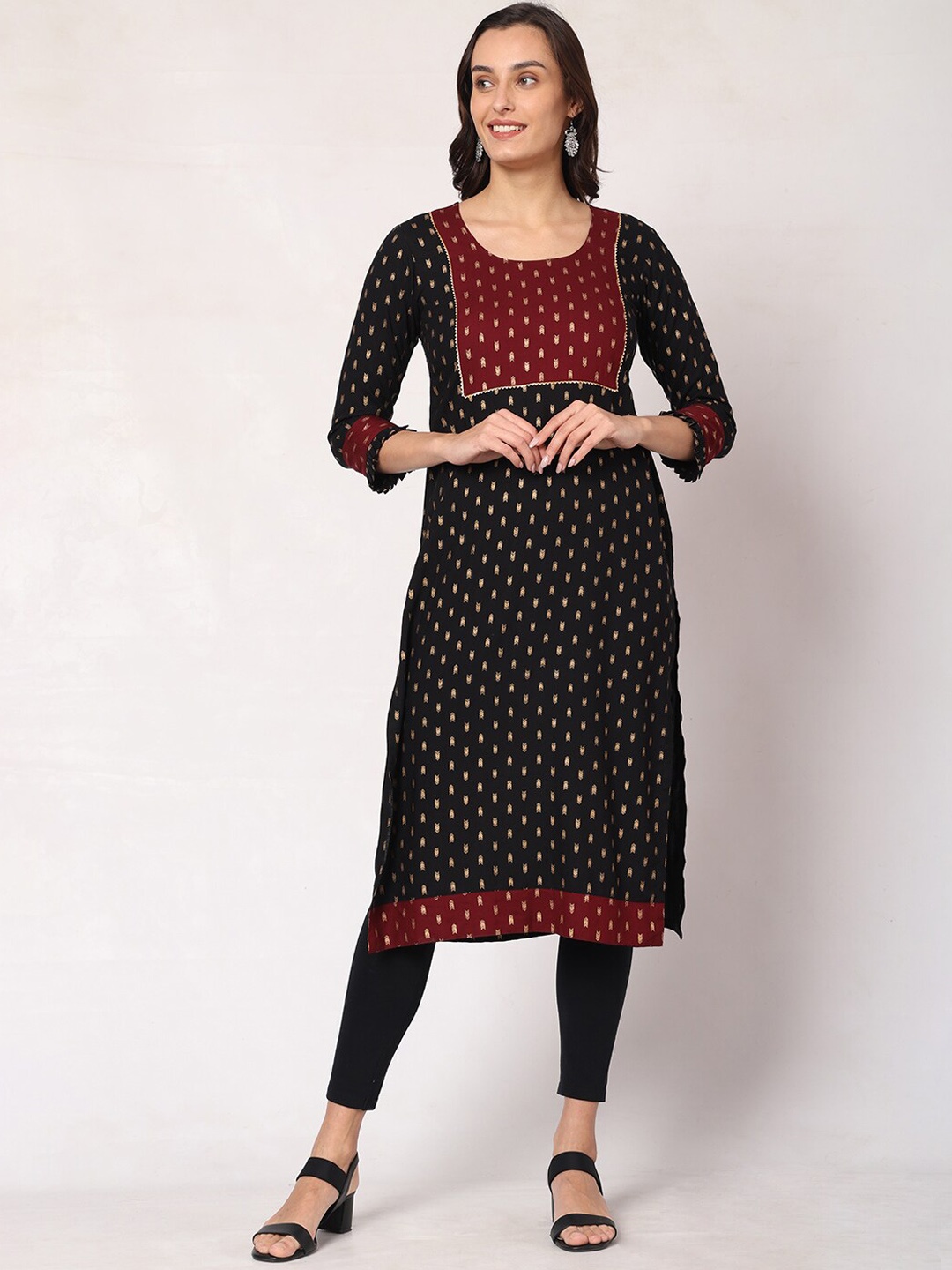 

GOCHIKKO Geometric Printed Straight Pure Cotton Kurta, Black