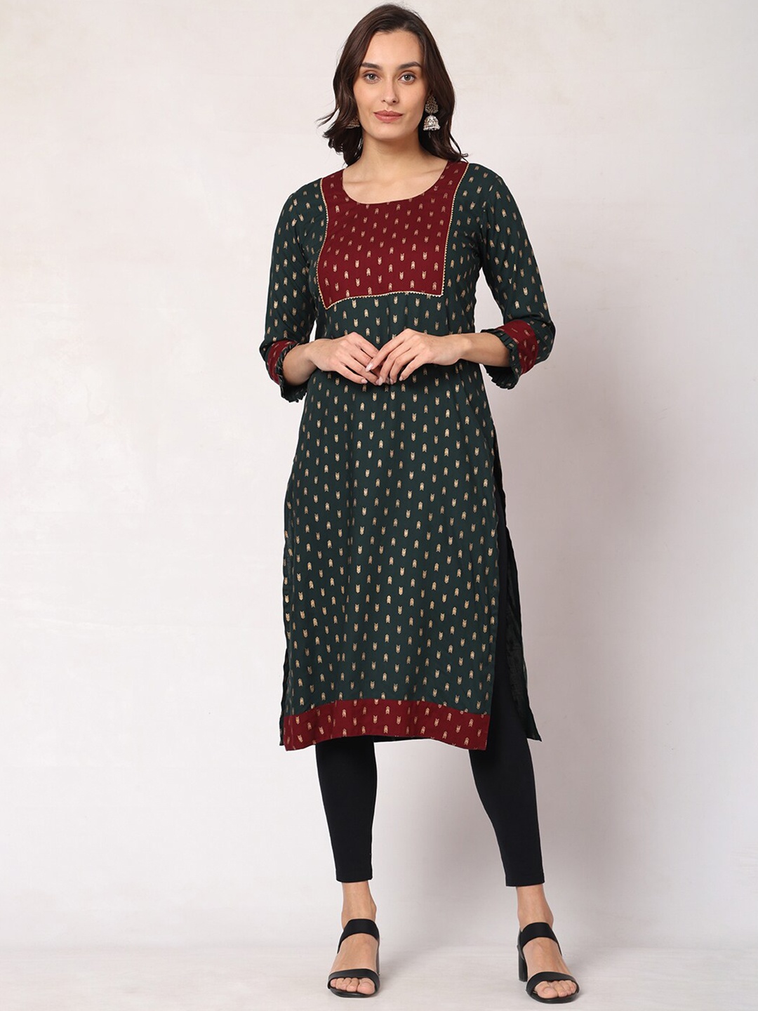 

GOCHIKKO Geometric Printed Round Neck Cotton Straight Kurta, Green