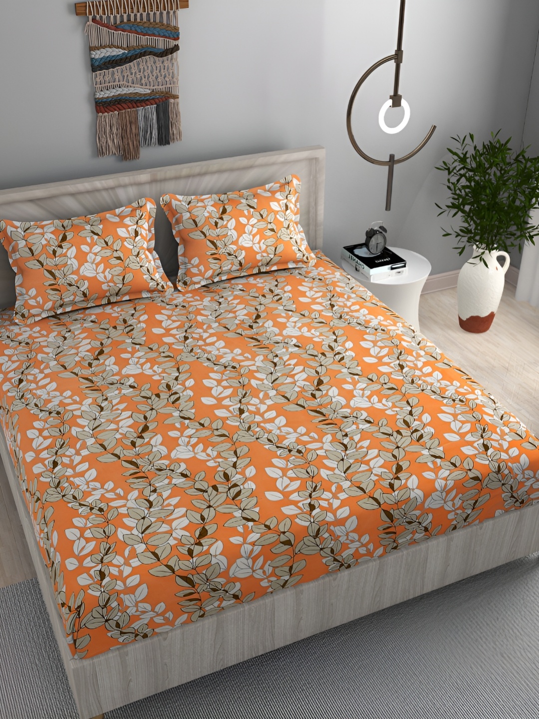 

FINE TEX WORLD Orange & White Floral 180 TC Queen Bedsheet with 2 Pillow Covers