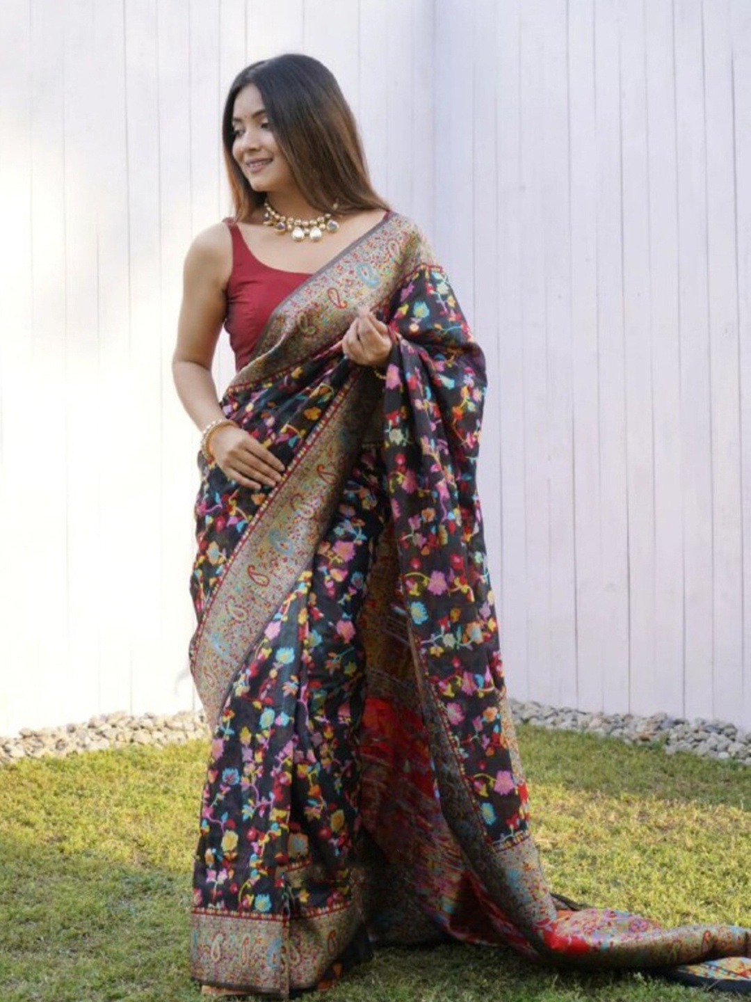 

Flosive Floral Art Silk Banarasi Saree, Blue