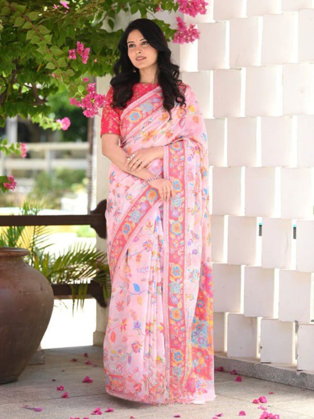 

Flosive Floral Woven Design Art Silk Banarasi Saree, Pink