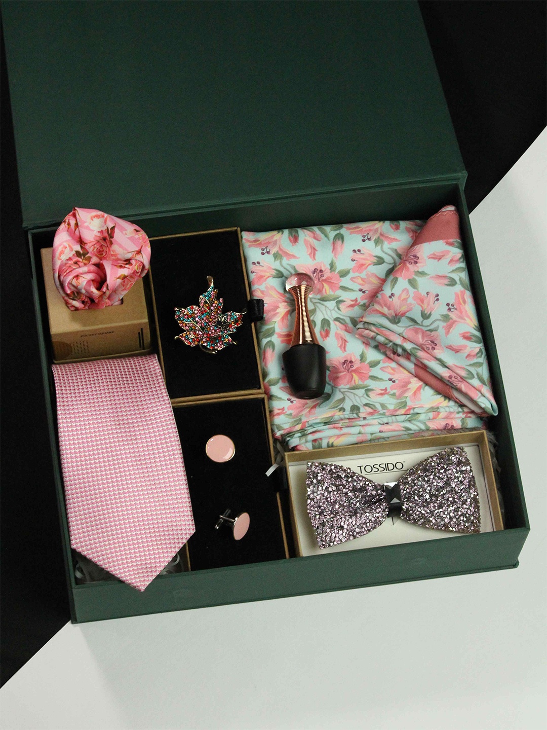 

Tossido Men Accessory Gift Set, Pink