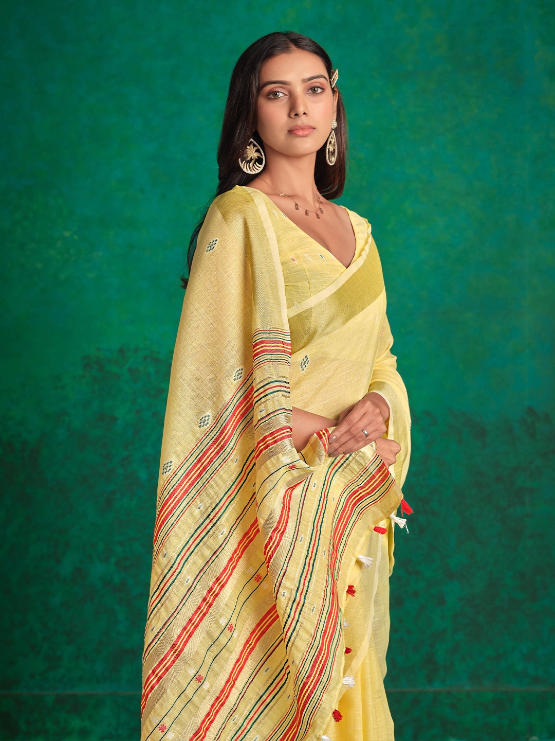 

Sangria Geometric Woven Design Saree, Yellow