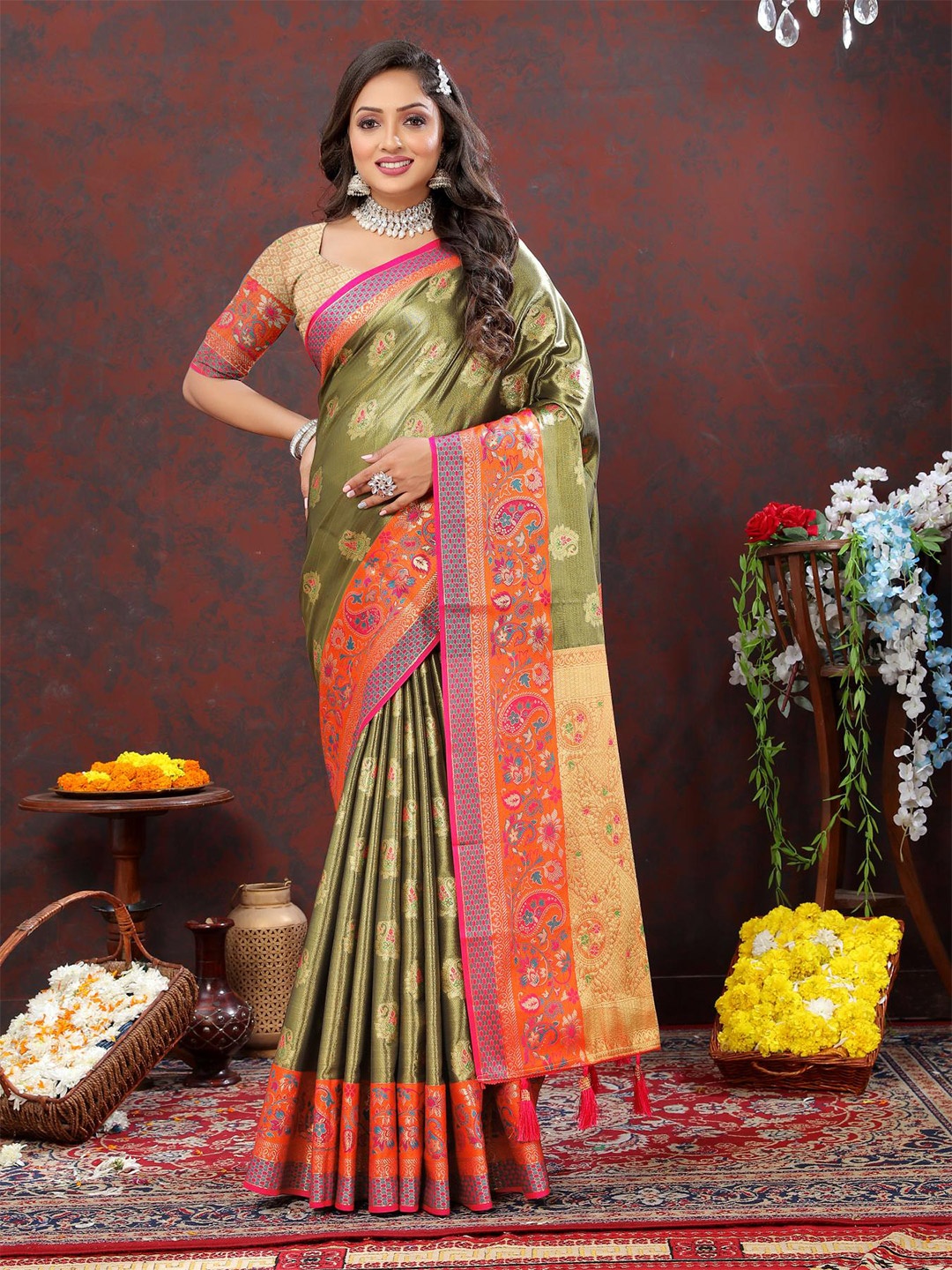 

PATIALAPICKS Ethnic Motifs Woven Design Zari Pure Silk Kanjeevaram Saree, Green