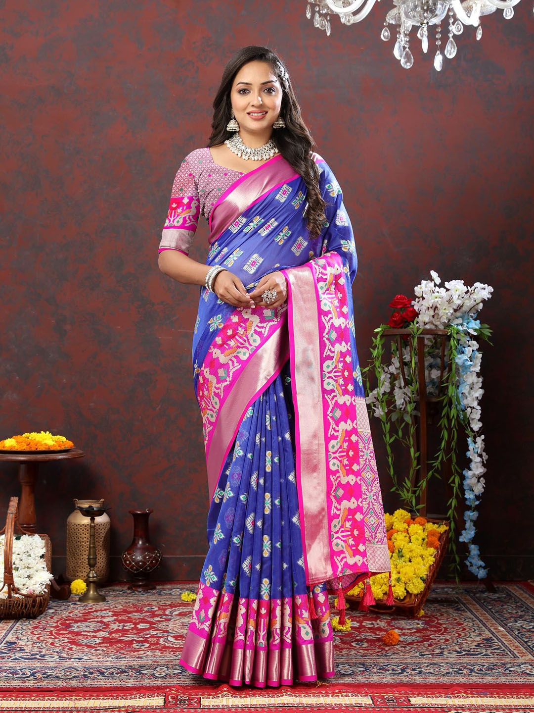 

PATIALAPICKS Woven Design Zari Organza Paithani Saree, Blue