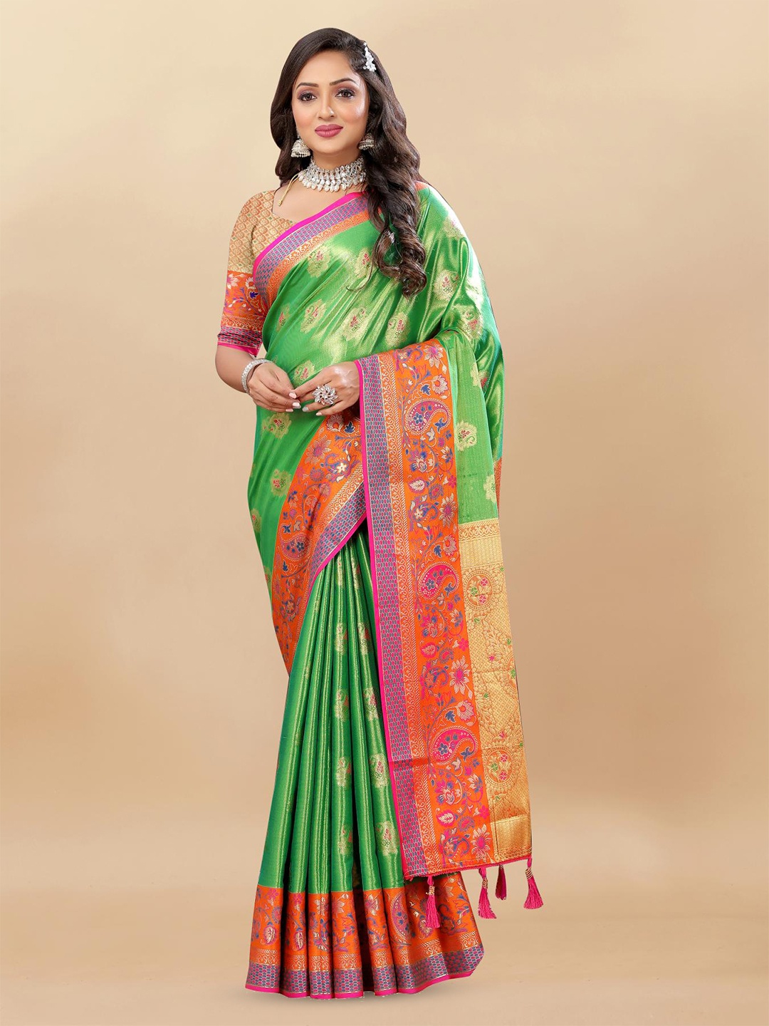 

PATIALAPICKS Ethnic Motifs Woven Design Zari Pure Silk Kanjeevaram Saree, Green