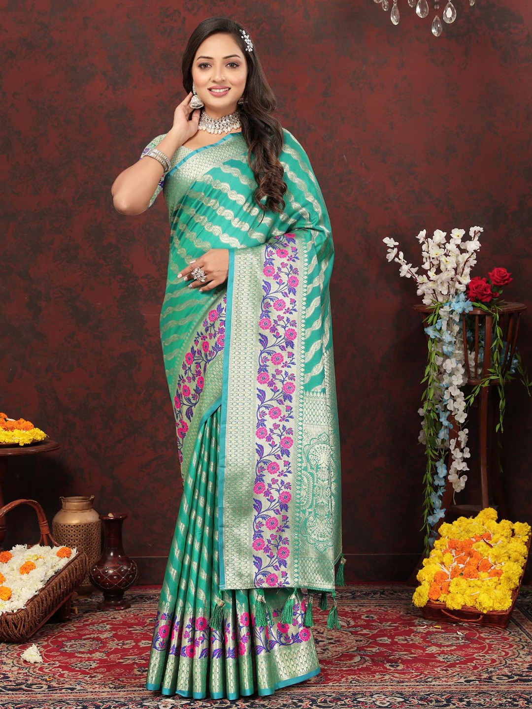 

PATIALAPICKS Geometric Woven Design Zari Pure Cotton Paithani Saree, Sea green