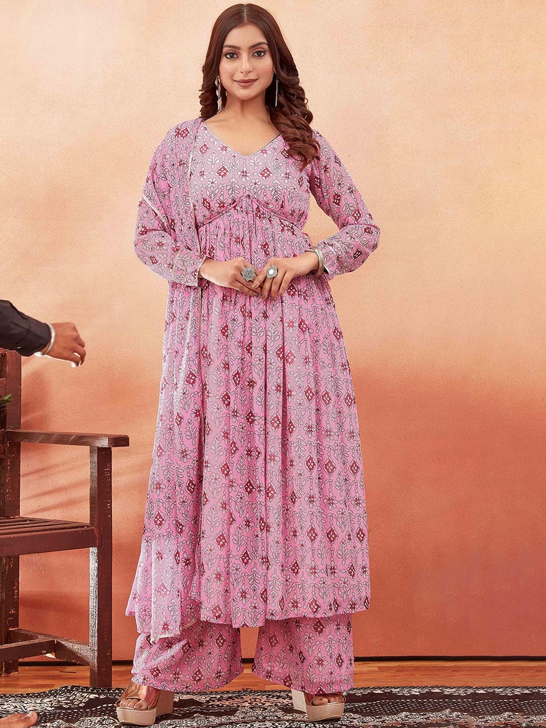 

ODD BY chansi TRENDZ Floral Printed Gotta Patti Anarkali Kurta With Palazzos & Dupatta, Pink