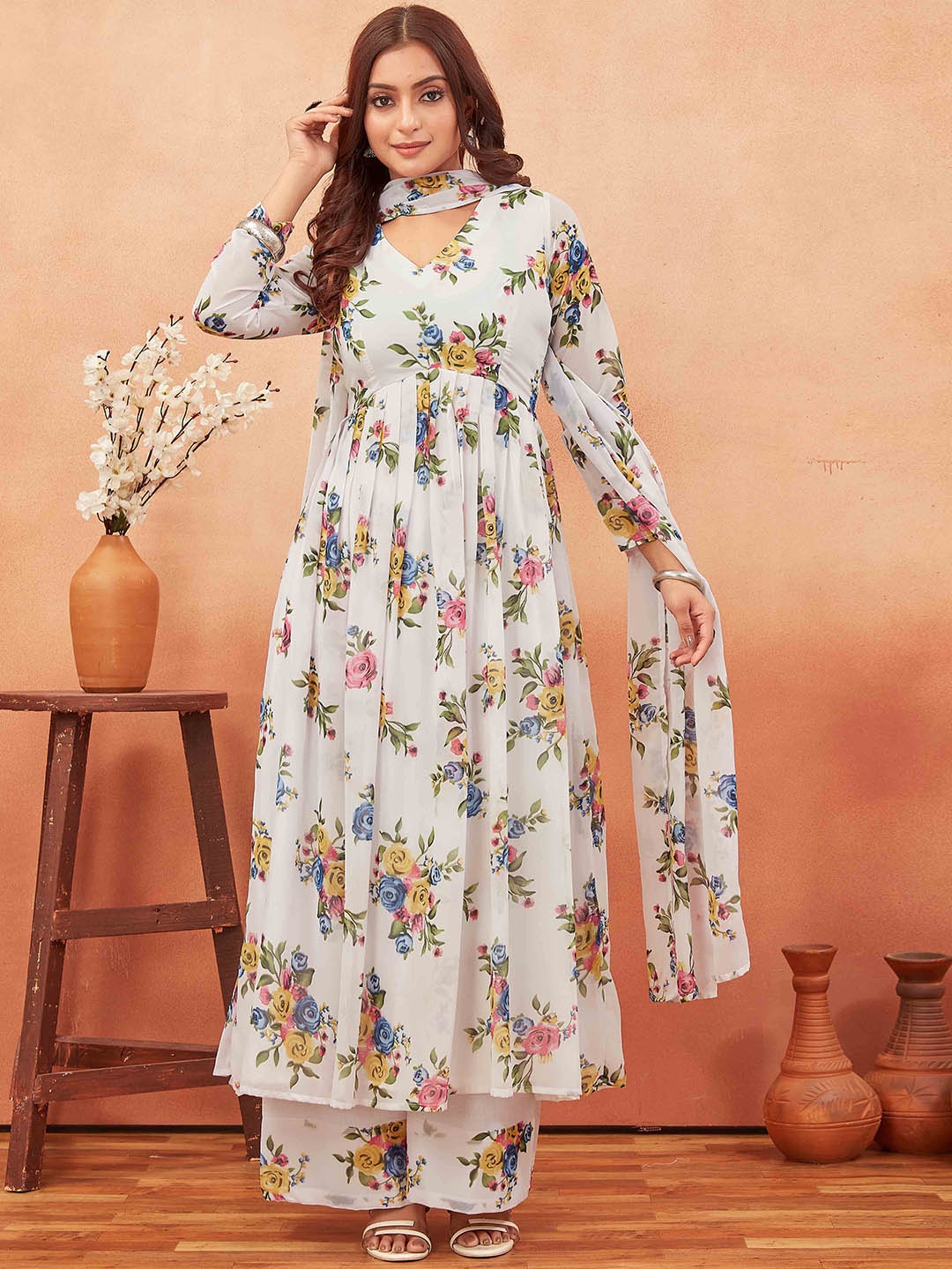 

ODD BY chansi TRENDZ Floral Printed Regular Kurta with Palazzos & With Dupatta, White