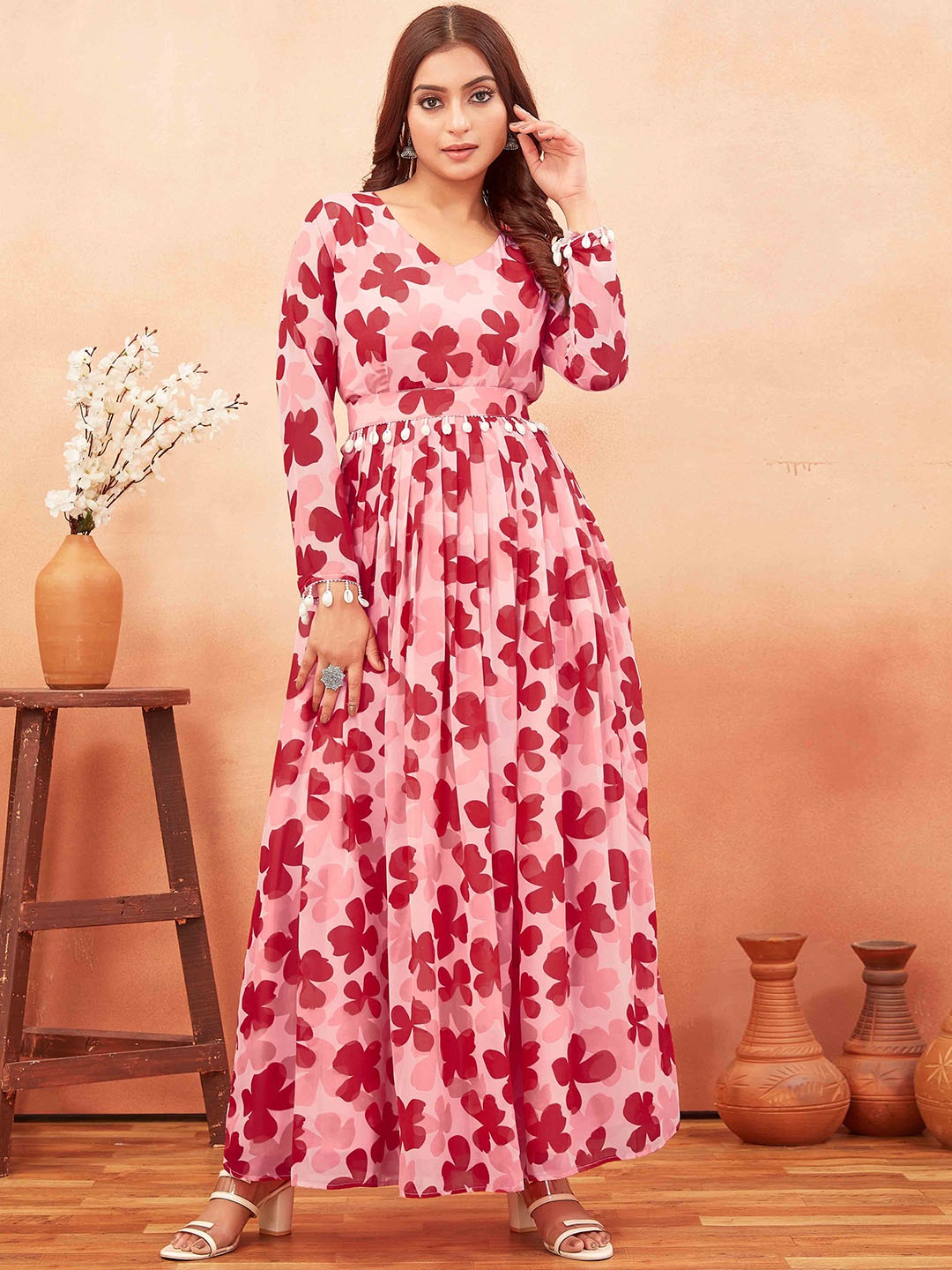 

ODD BY chansi TRENDZ Floral Printed V-Neck Pleated Fit & Flare Ethnic Dresses, Red