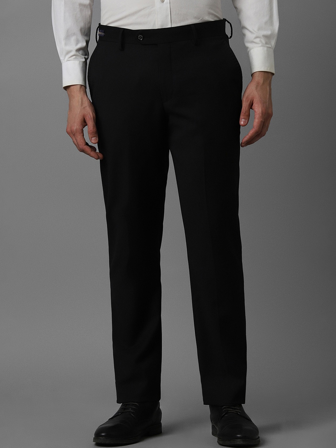 

Louis Philippe Men Slim Fit Formal Trousers, Black