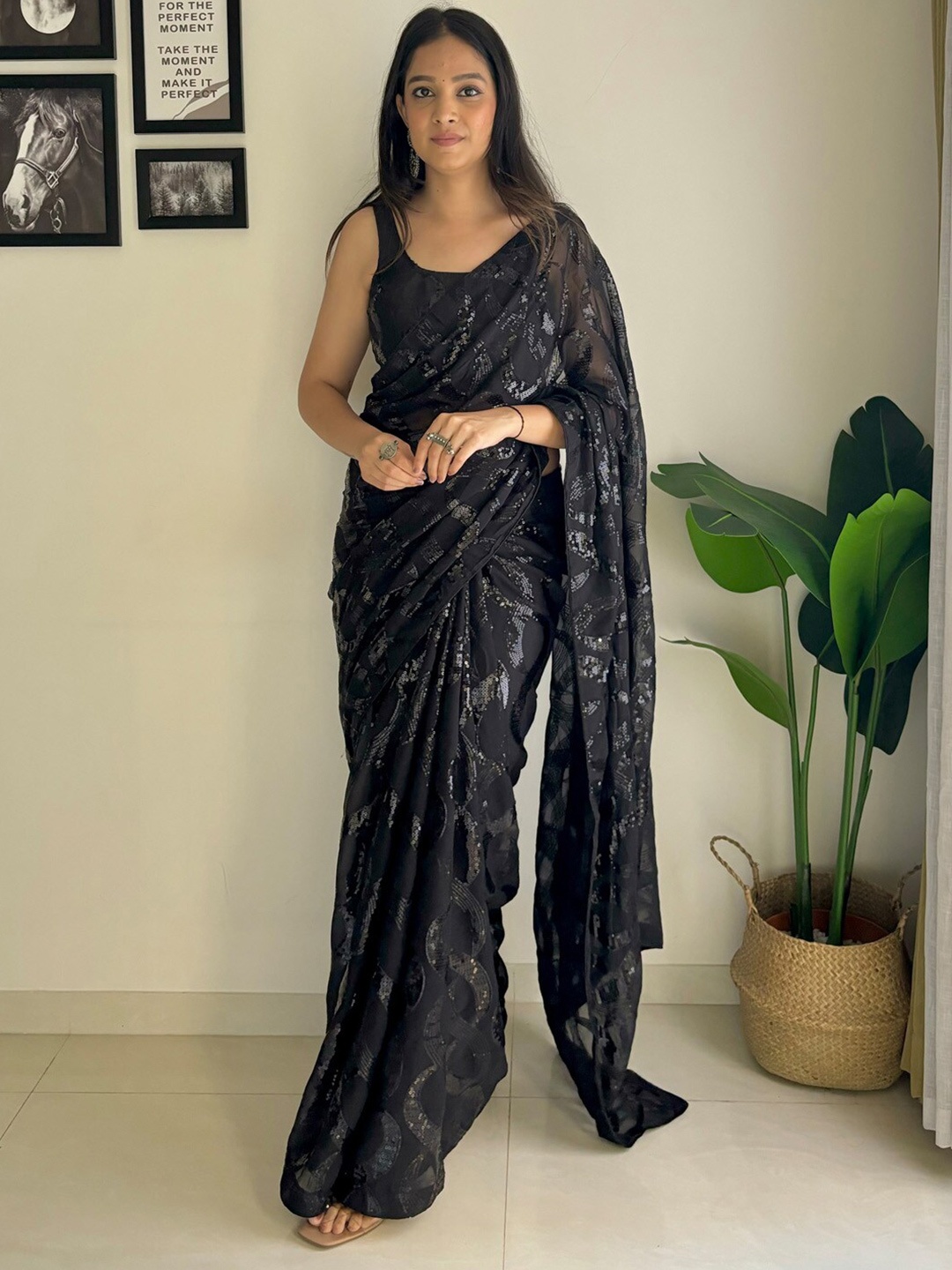 

Anouk Embellished Sequinned Pure Georgette Saree, Black