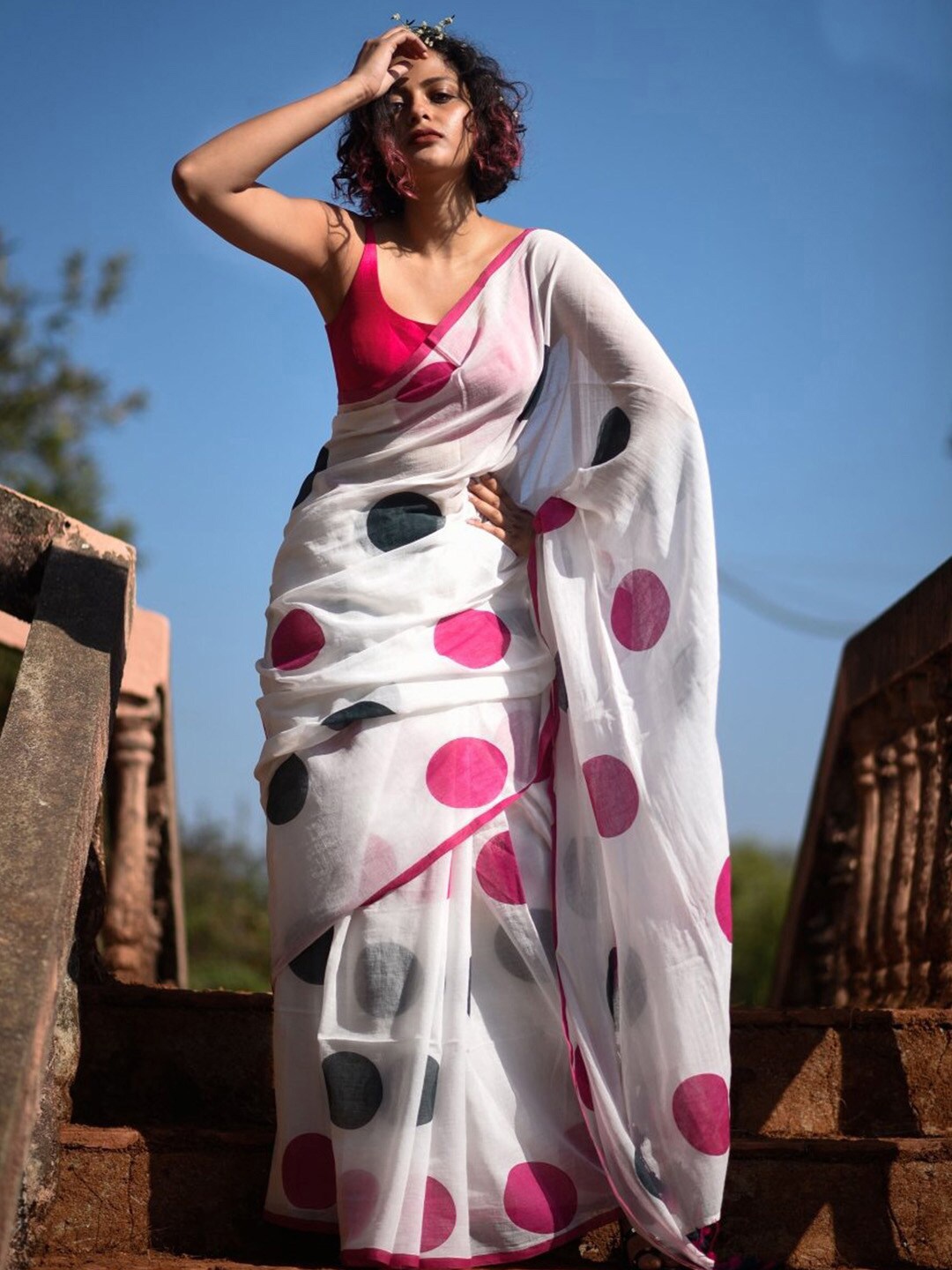 

Anouk Polka Dot Pure Cotton Block Print Saree, White
