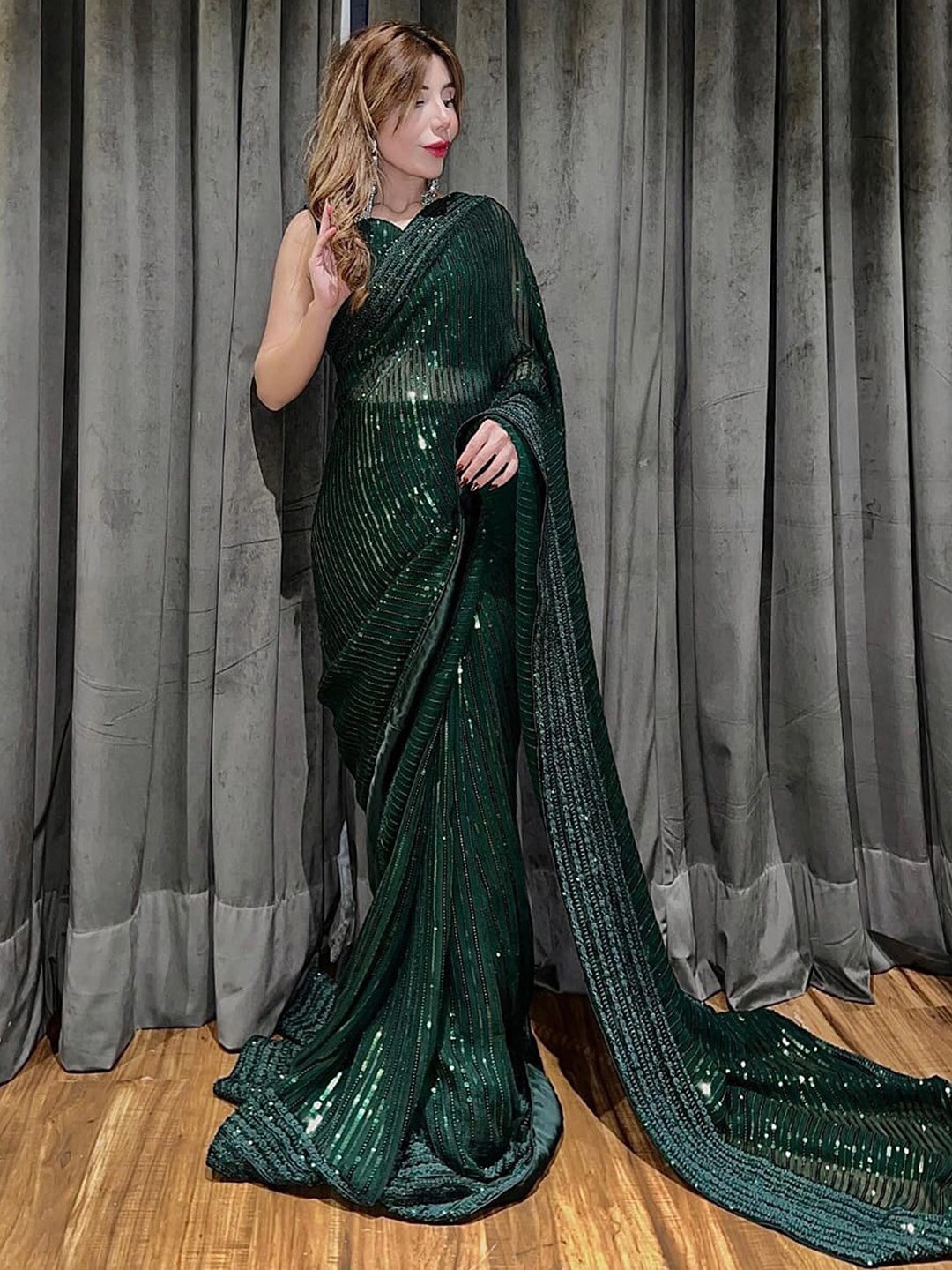 

Anouk Embellished Sequinned Pure Georgette Saree, Green