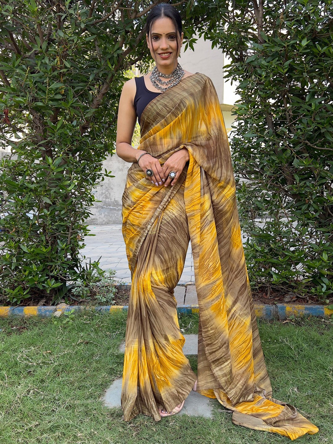 

Anouk Mustard Abstract Printed Saree