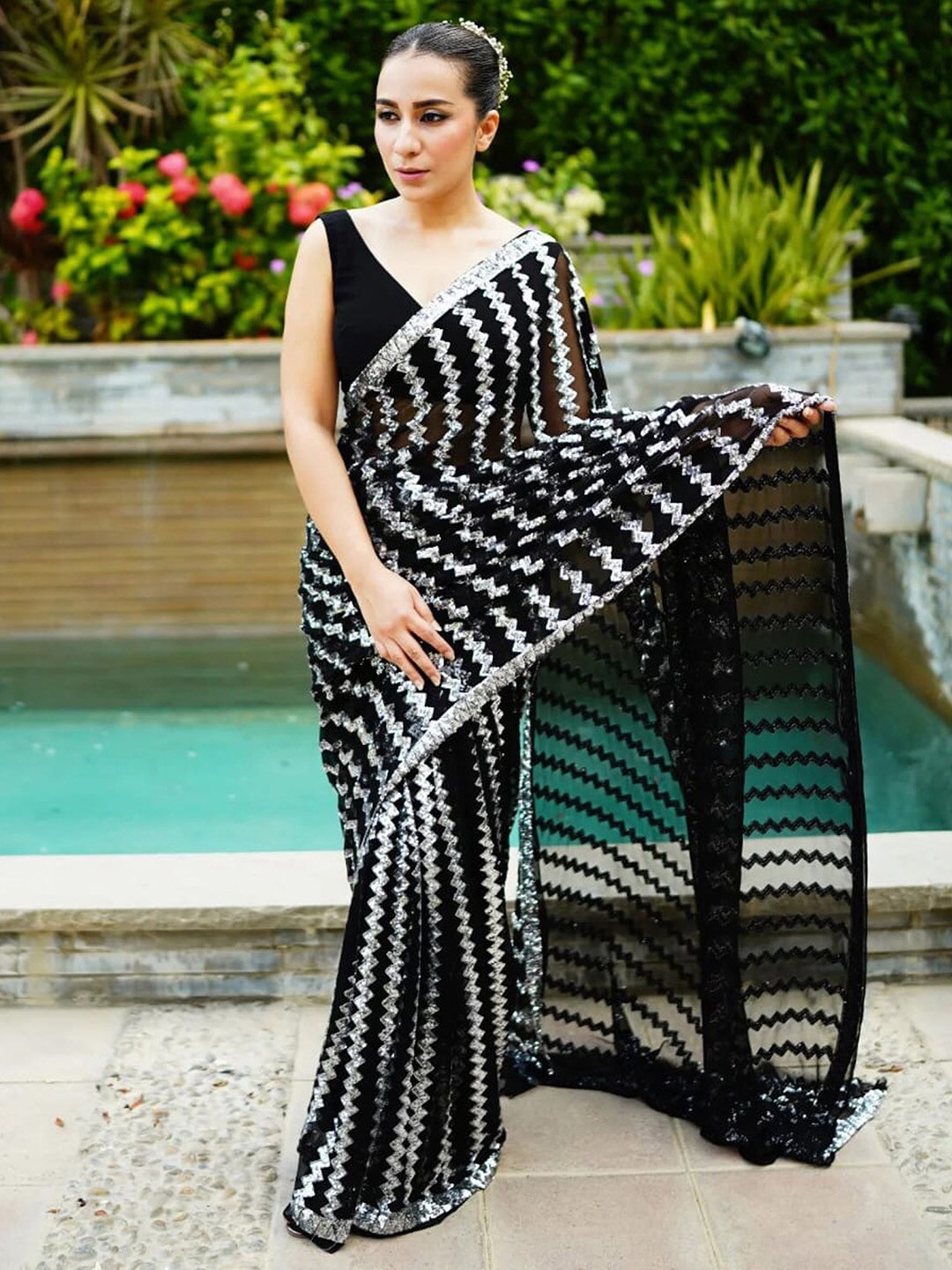 

Anouk Embellished Sequinned Pure Georgette Saree, Black