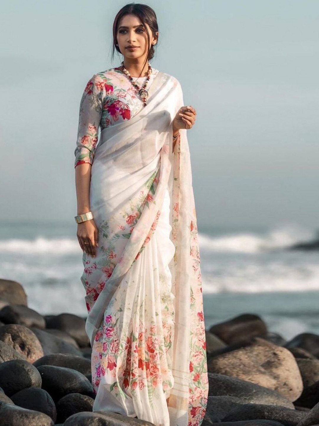 

Anouk Floral Pure Cotton Bagru Saree, White