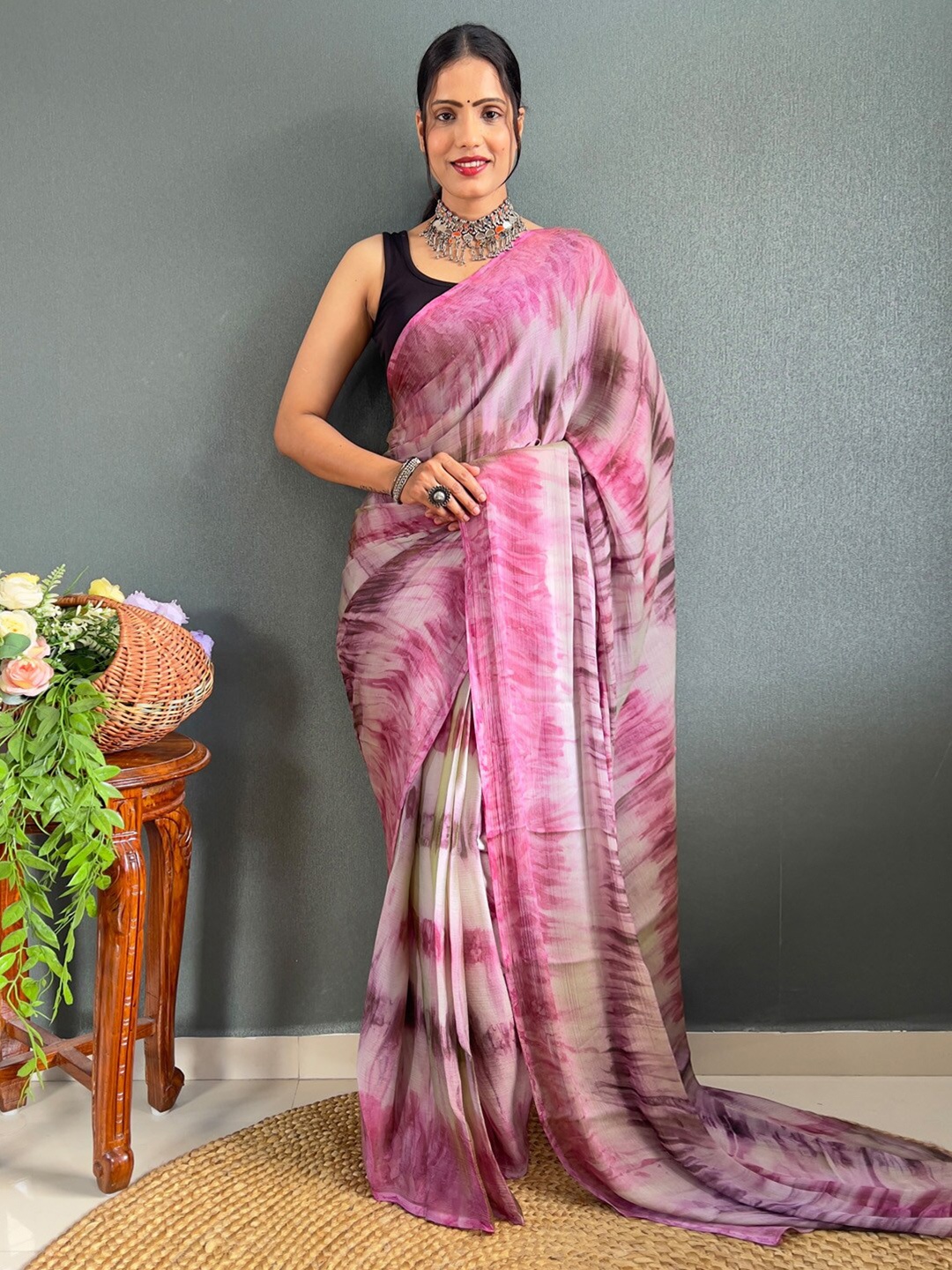 

KALINI Abstract Printed Saree, Pink