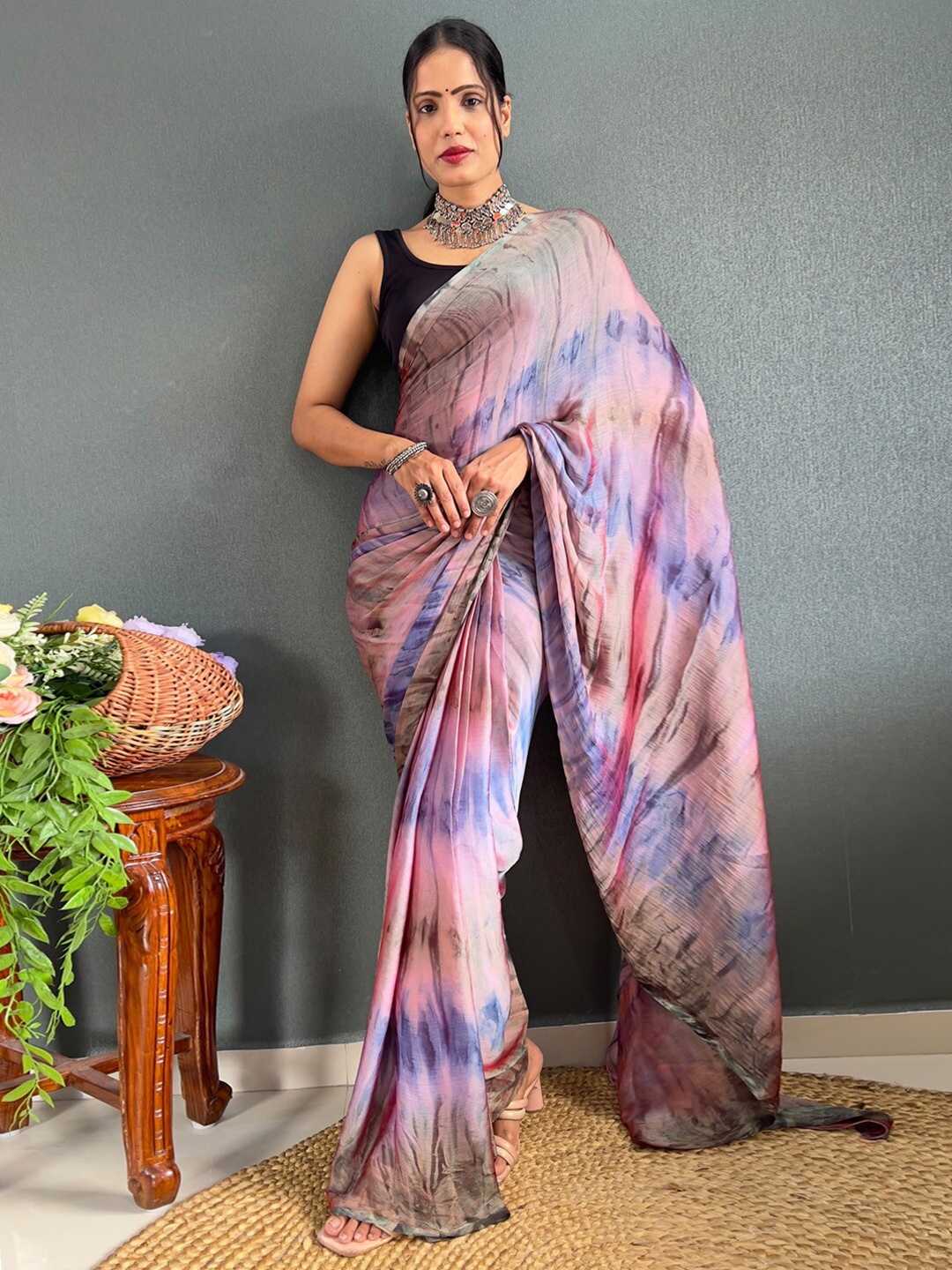 

KALINI Abstract Printed Saree, Rose gold