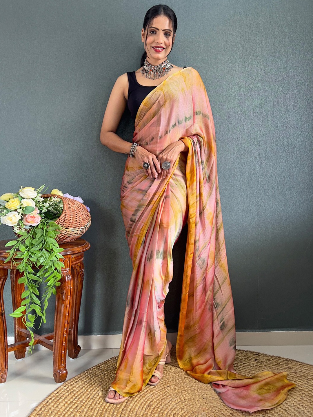 

KALINI Striped Printed Saree, Rose gold