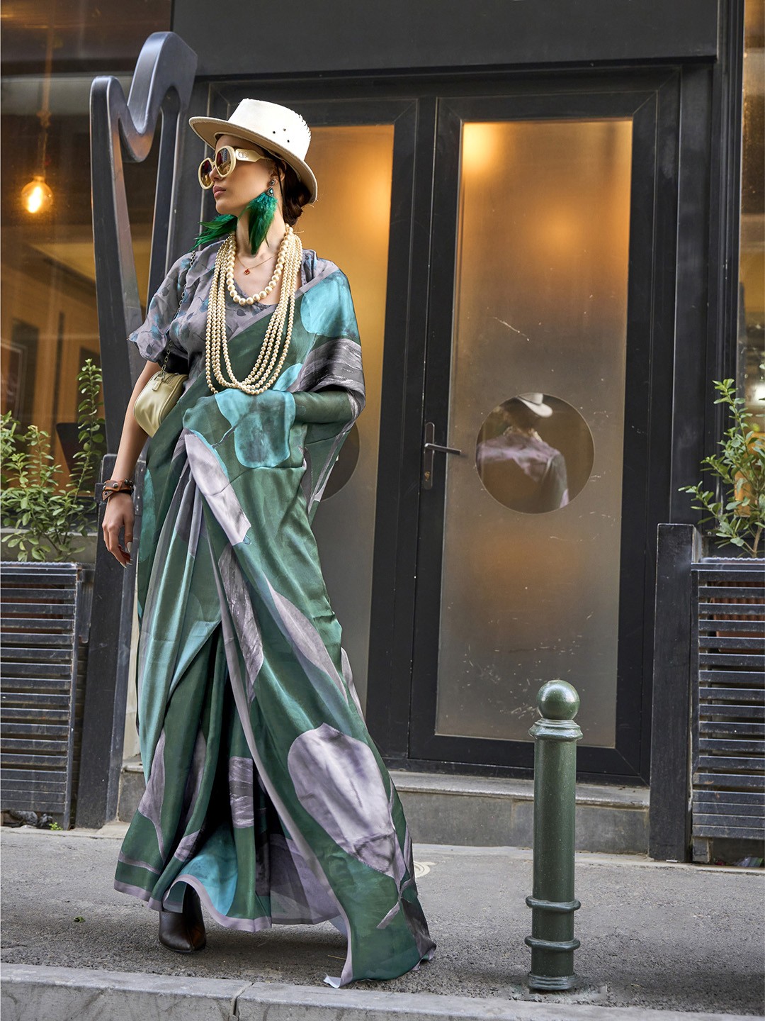 

elora Floral Printed Satin Saree, Green